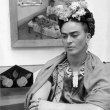 Frida Kahlo fotografata da Leo Matiz: la mostra a Bari
