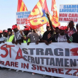 A Foggia la marcia dei berretti rossi: 'Lavoro, diritti e dignità'