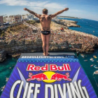 Polignano a Mare la 'Red Bull Cliff Diving'